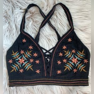 American Eagle Boho Embrodered Crop Top Small